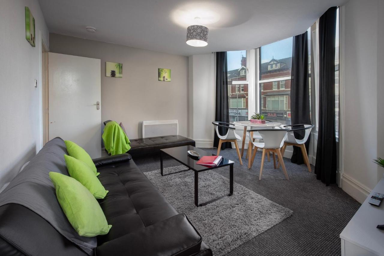 02 Springfield - Sleeps 6 Appartement Blackpool Buitenkant foto